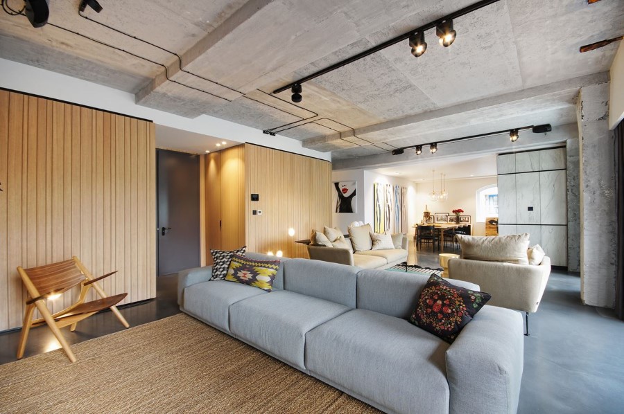 Curated visual reference: Industrial Warehouse Conversion At Ransome S Dock In London Photo Inspiration