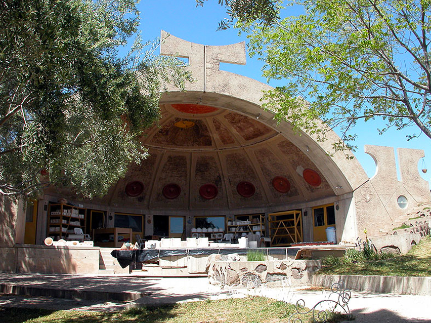 Paolo Soleri accused of sexual abuse by daughter